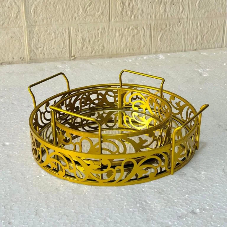 ✨ Aiza's Round Set of 2 Cosmetics &amp; Serving Trays