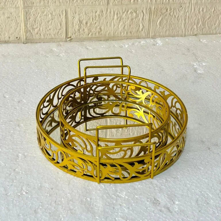 ✨ Aiza's Round Set of 2 Cosmetics &amp; Serving Trays